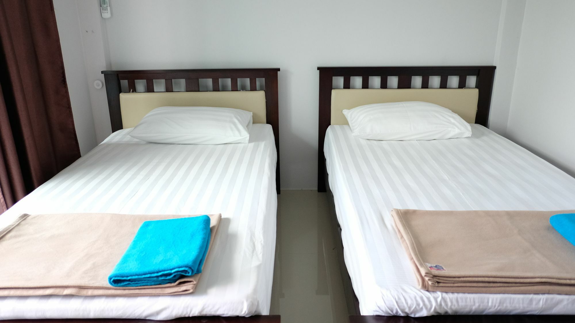 Mae-Porn Hostel Khao Lak Exterior foto